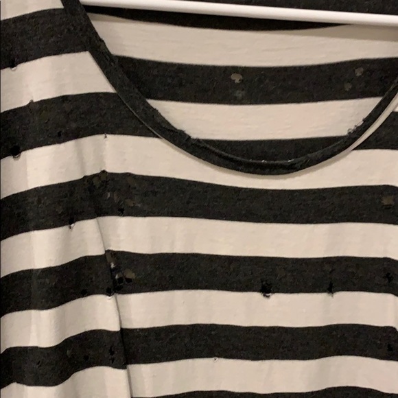 Distressed black and white striped tee - Picture 2 of 2
